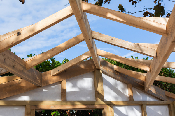 Wooden roof structure for a large shed roof